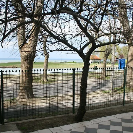 Next To The Beach 아파트
